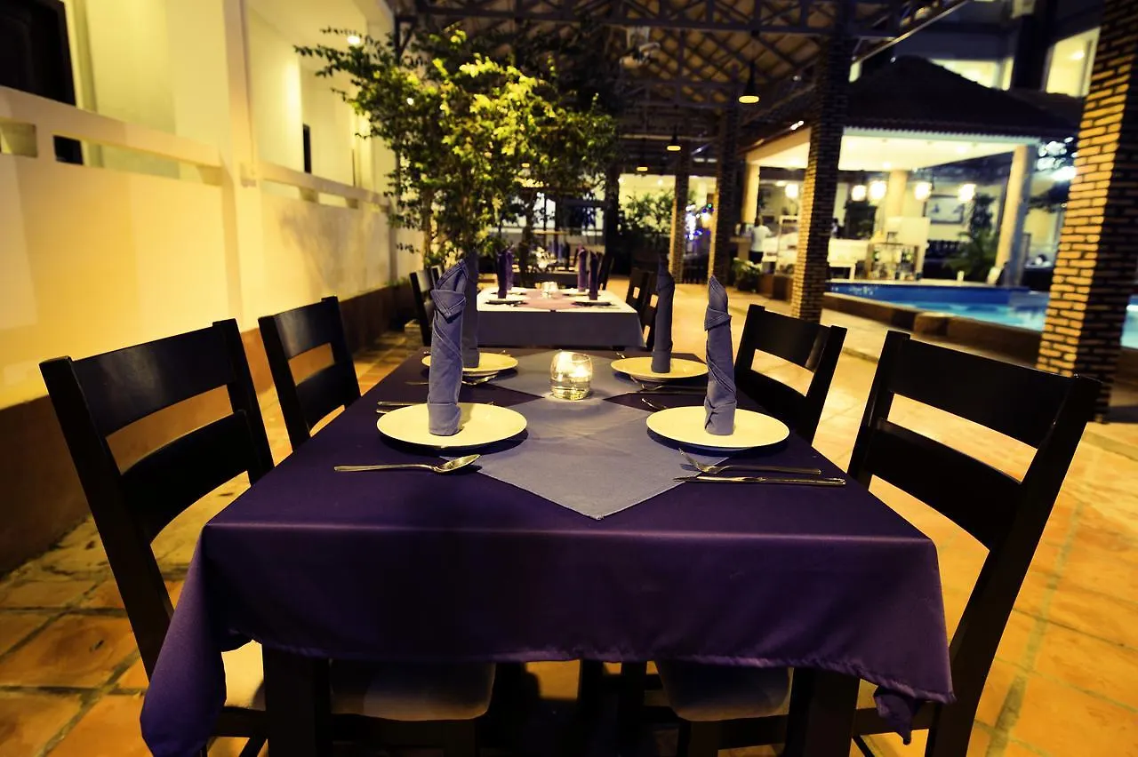 Sihanoukville Plaza Hotel 3*,